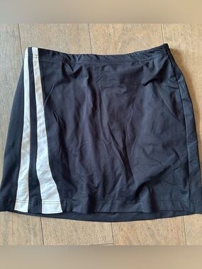 EP Pro Tour Tech Black White Stripe Golf Skort Skirt M Medium